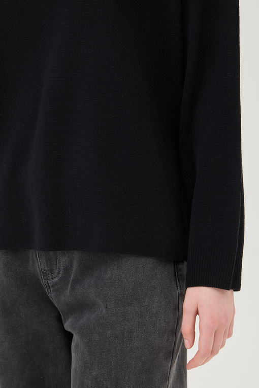 https://img.benettonmall.com/PARTS/KB/25S/BAKP02511BK_MB_D4.jpg