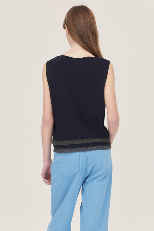 https://img.benettonmall.com/PARTS/KB/25S/BAKP72531NY_MB_D1.jpg
