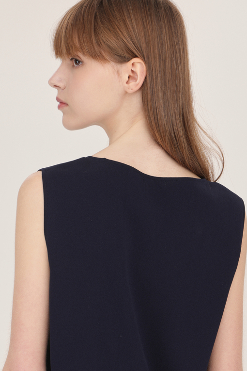 https://img.benettonmall.com/PARTS/KB/25S/BAKP72531NY_MB_D3.jpg