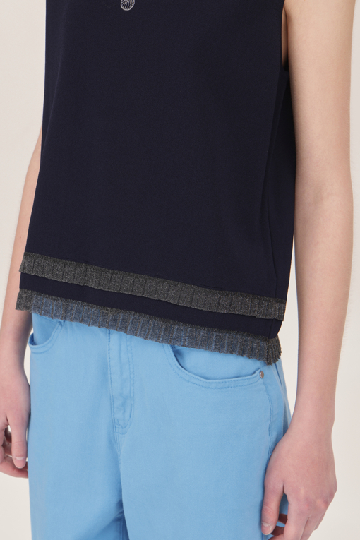 https://img.benettonmall.com/PARTS/KB/25S/BAKP72531NY_MB_D4.jpg