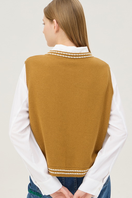 https://img.benettonmall.com/PARTS/KB/25S/BAKV03511BG_MB_D3.jpg