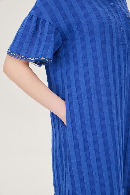 https://img.benettonmall.com/PARTS/KB/25S/BAOP54531BL_MB_D4.jpg