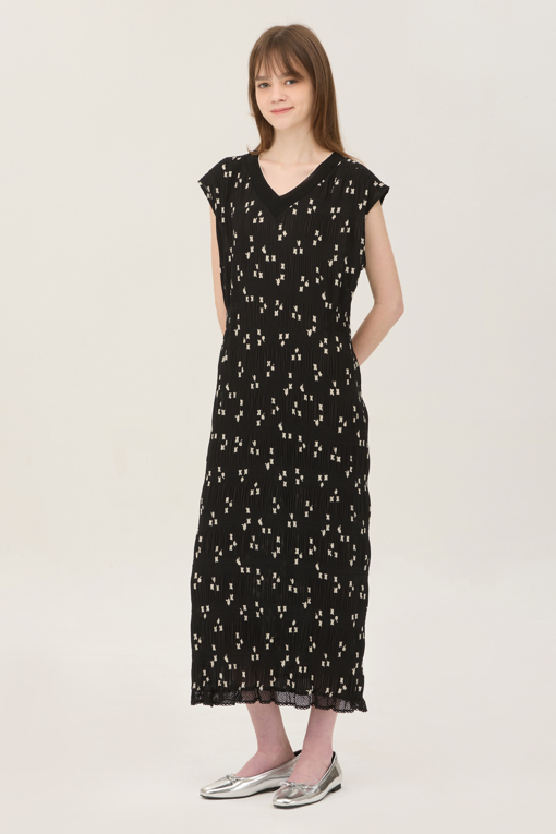 https://img.benettonmall.com/PARTS/KB/25S/BAOP61531BK_MB_D5.jpg