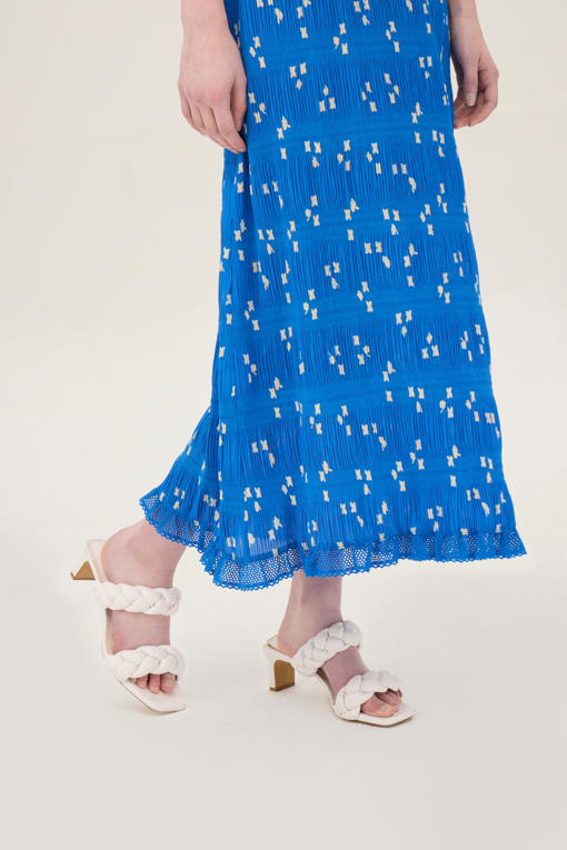 https://img.benettonmall.com/PARTS/KB/25S/BAOP61531BL_MB_D4.jpg
