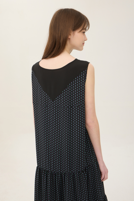 https://img.benettonmall.com/PARTS/KB/25S/BAOP63531BK_MB_D3.jpg