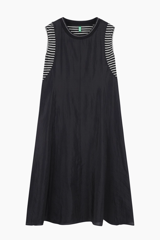 https://img.benettonmall.com/PARTS/KB/25S/BAOP65531BK_MB.jpg