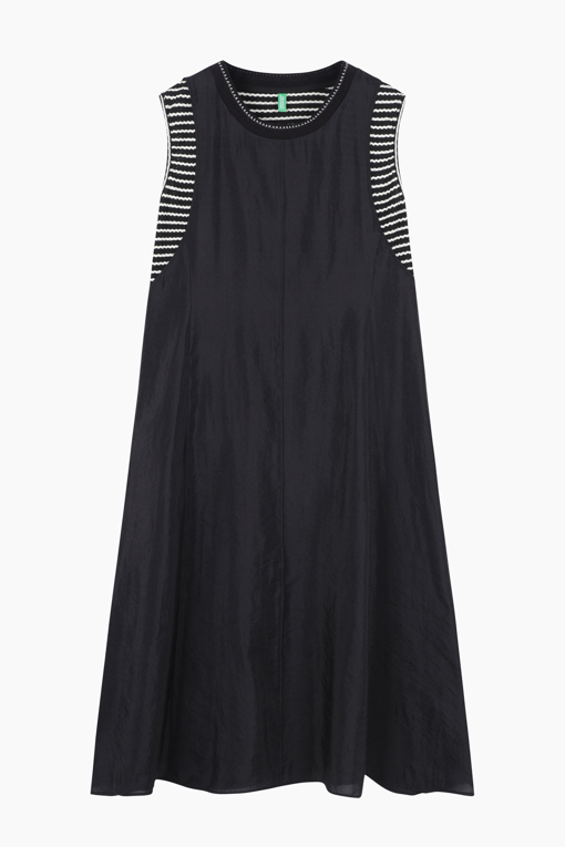 https://img.benettonmall.com/PARTS/KB/25S/BAOP65531BK_MB_D10.jpg