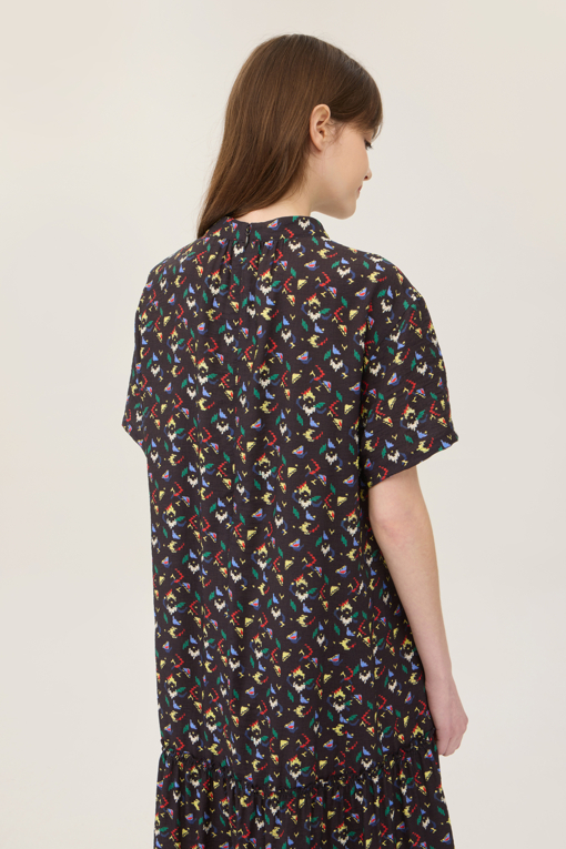 https://img.benettonmall.com/PARTS/KB/25S/BAOP71531BK_MB_D3.jpg