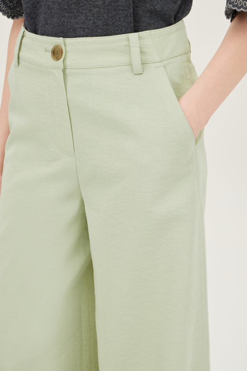 https://img.benettonmall.com/PARTS/KB/25S/BAPT50531LK_MB_D3.jpg