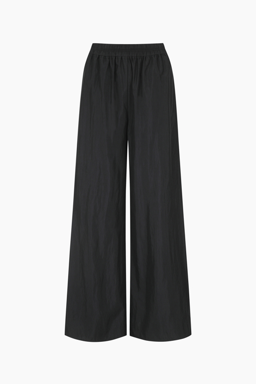 https://img.benettonmall.com/PARTS/KB/25S/BAPT53531BK_MB_D10.jpg