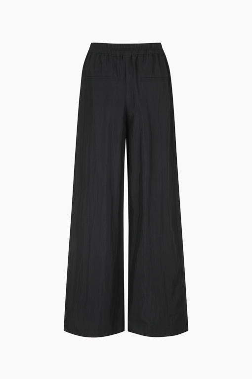 https://img.benettonmall.com/PARTS/KB/25S/BAPT53531BK_MB_D11.jpg
