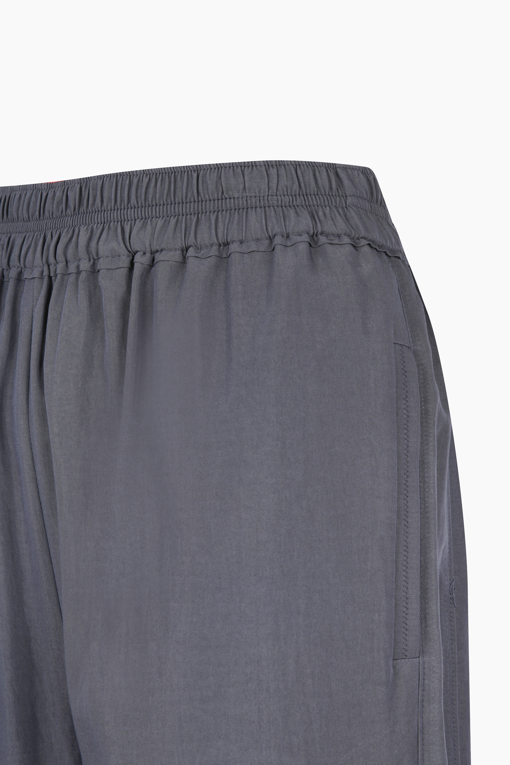 https://img.benettonmall.com/PARTS/KB/25S/BAPT53531DG_MB_D12.jpg