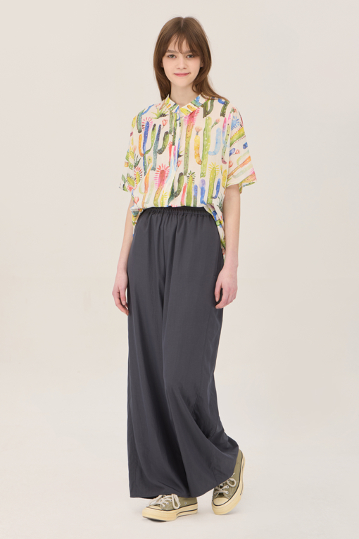 https://img.benettonmall.com/PARTS/KB/25S/BAPT53531DG_MB_D5.jpg