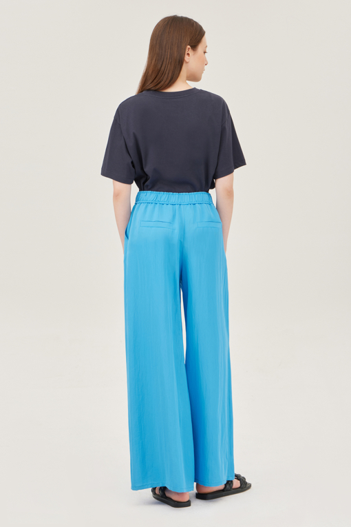 https://img.benettonmall.com/PARTS/KB/25S/BAPT54531BL_MB_D1.jpg