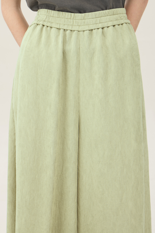 https://img.benettonmall.com/PARTS/KB/25S/BAPT55531KA_MB_D2.jpg