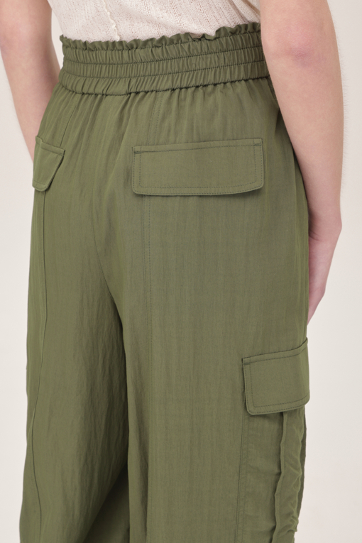 https://img.benettonmall.com/PARTS/KB/25S/BAPT56531KA_MB_D4.jpg