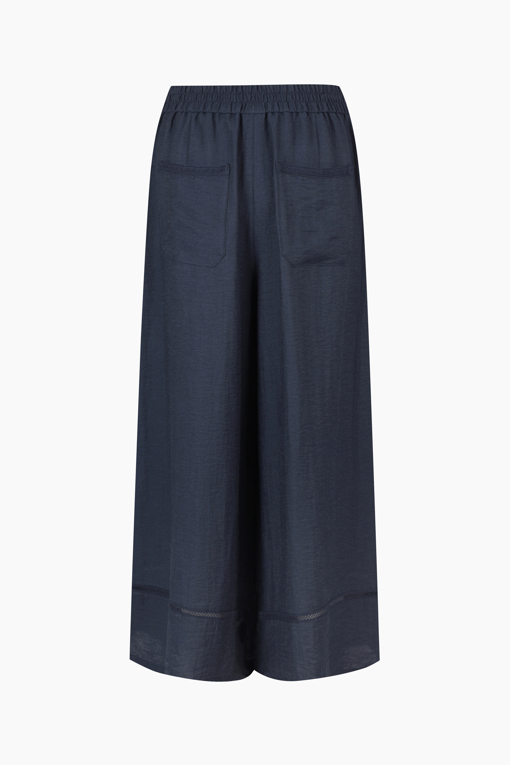 https://img.benettonmall.com/PARTS/KB/25S/BAPT61531DN_MB_D1.jpg
