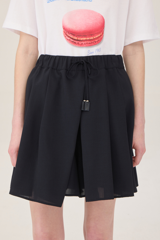 https://img.benettonmall.com/PARTS/KB/25S/BAPT62531NY_MB_D2.jpg
