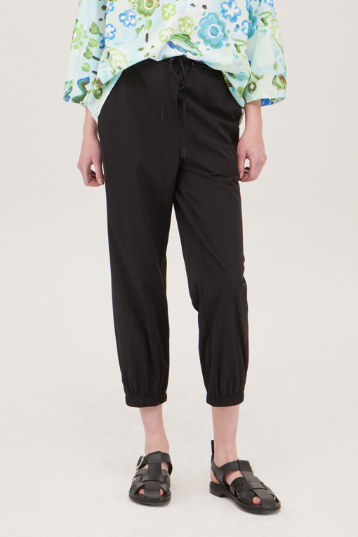https://img.benettonmall.com/PARTS/KB/25S/BAPT92531BK_MB_D0.jpg