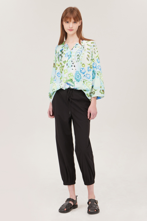 https://img.benettonmall.com/PARTS/KB/25S/BAPT92531BK_MB_D5.jpg