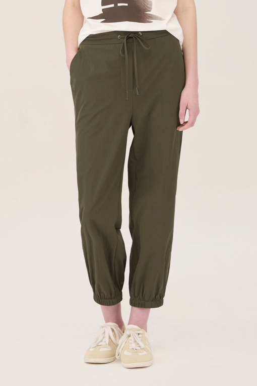 https://img.benettonmall.com/PARTS/KB/25S/BAPT92531KA_MB_D0.jpg