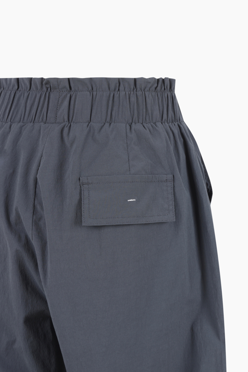 https://img.benettonmall.com/PARTS/KB/25S/BAPT95531DG_MB_D3.jpg