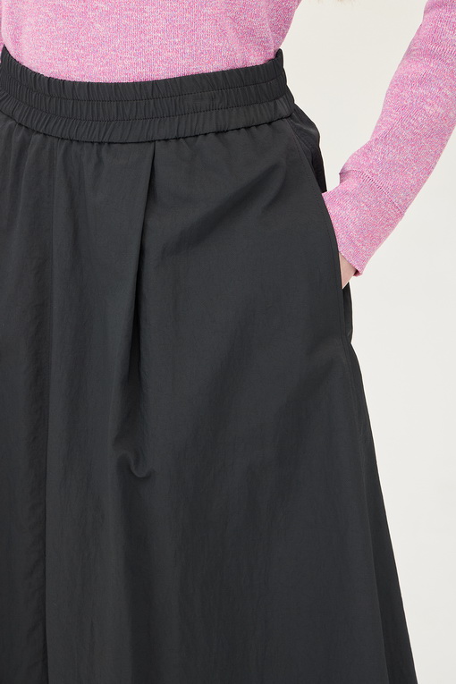 https://img.benettonmall.com/PARTS/KB/25S/BASK54531DG_MB_D3.jpg