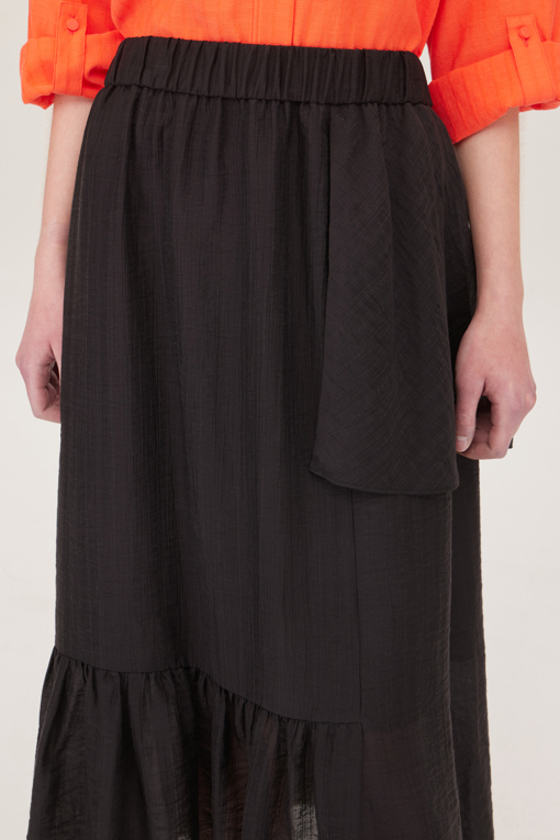 https://img.benettonmall.com/PARTS/KB/25S/BASK58531BK_MB_D2.jpg
