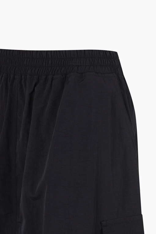 https://img.benettonmall.com/PARTS/KB/25S/BASK59531BK_MB_D12.jpg