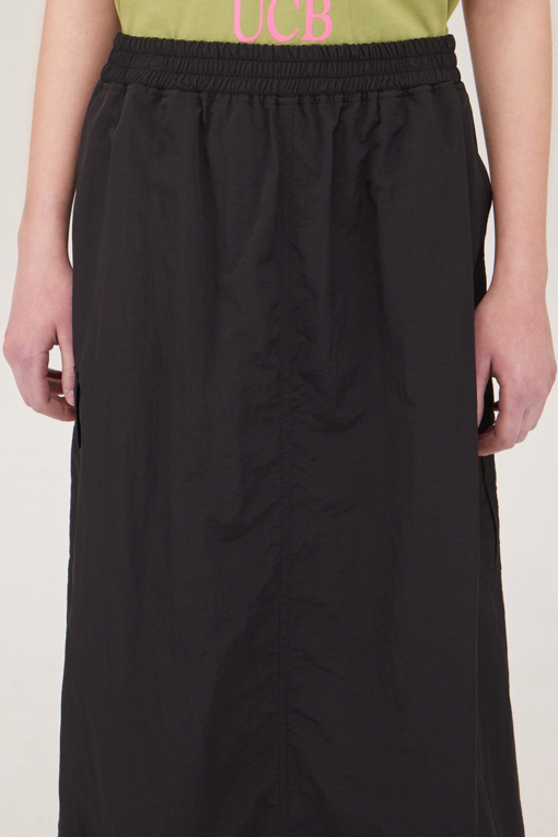 https://img.benettonmall.com/PARTS/KB/25S/BASK59531BK_MB_D2.jpg