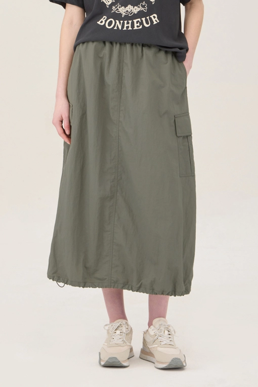 https://img.benettonmall.com/PARTS/KB/25S/BASK59531KA_MB.jpg