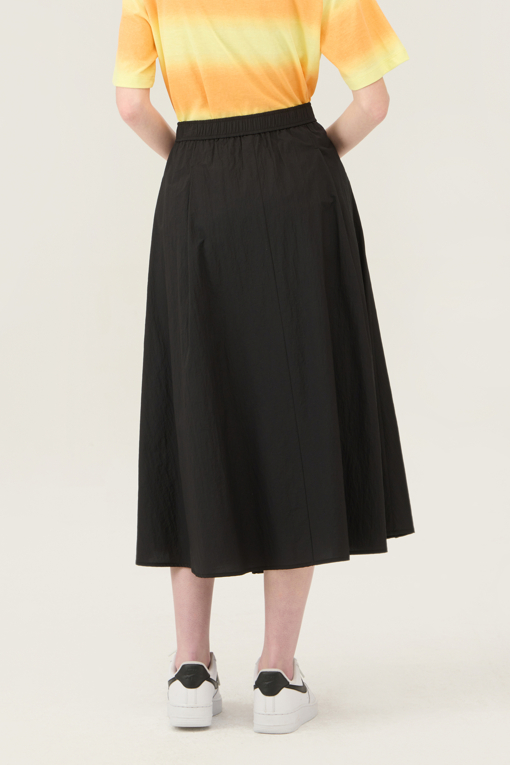 https://img.benettonmall.com/PARTS/KB/25S/BASK94531BK_MB_D1.jpg
