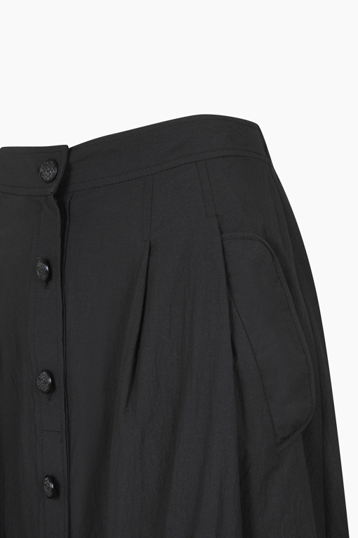 https://img.benettonmall.com/PARTS/KB/25S/BASK94531BK_MB_D13.jpg