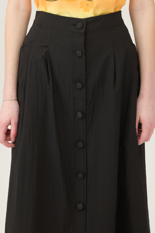 https://img.benettonmall.com/PARTS/KB/25S/BASK94531BK_MB_D2.jpg
