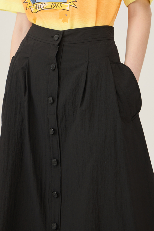 https://img.benettonmall.com/PARTS/KB/25S/BASK94531BK_MB_D3.jpg