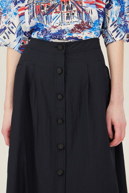 https://img.benettonmall.com/PARTS/KB/25S/BASK94531NY_MB_D2.jpg