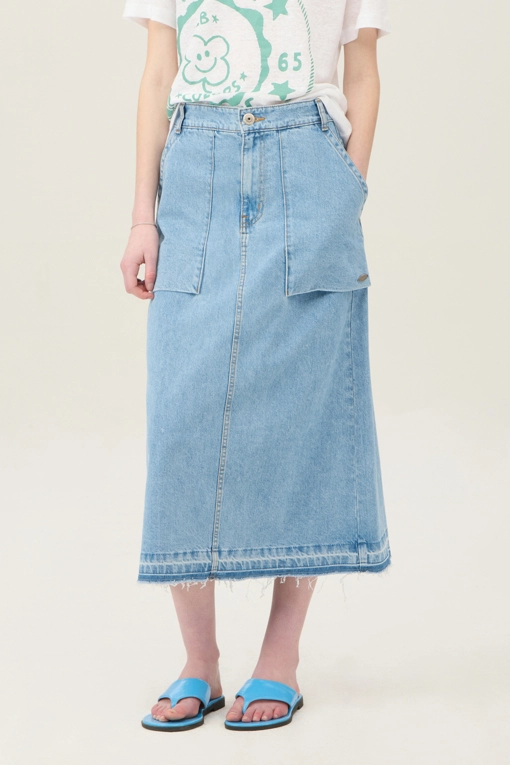 https://img.benettonmall.com/PARTS/KB/25S/BASKE3531IN_MB.jpg
