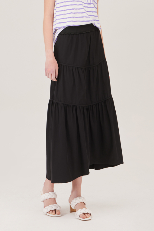 https://img.benettonmall.com/PARTS/KB/25S/BASKF4531BK_MB_D0.jpg