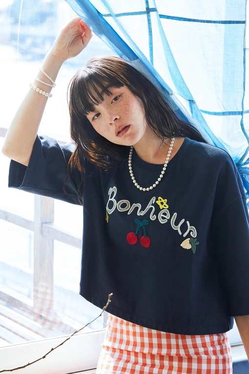 https://img.benettonmall.com/PARTS/KB/25S/BATS62531DN_MB.jpg