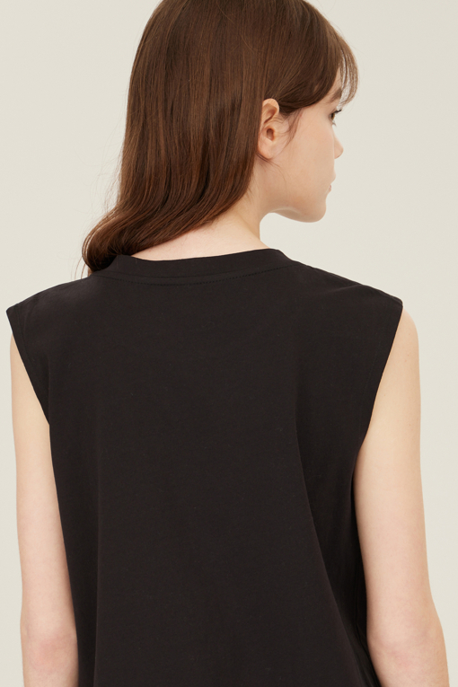 https://img.benettonmall.com/PARTS/KB/25S/BATS64531BK_MB_D4.jpg