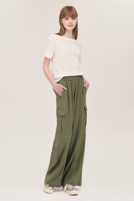 https://img.benettonmall.com/PARTS/KB/25S/BATS66531BE_MB_D5.jpg