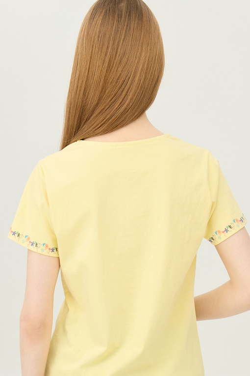 https://img.benettonmall.com/PARTS/KB/25S/BATS95531YE_MB_D3.jpg