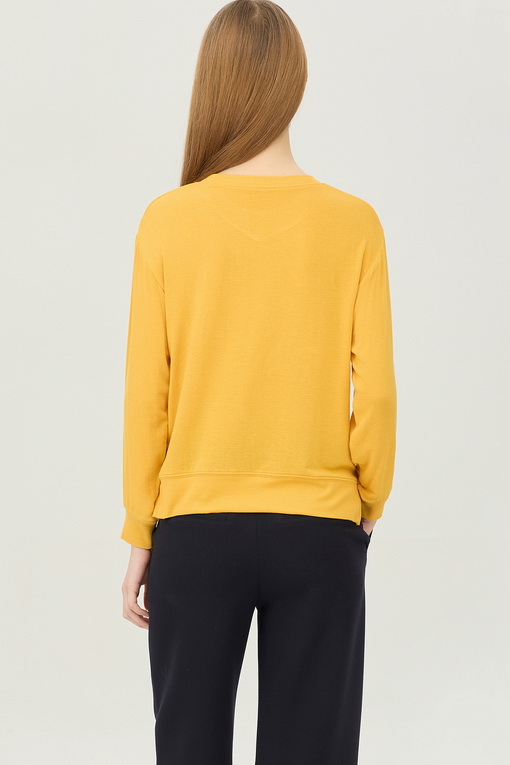 https://img.benettonmall.com/PARTS/KB/25S/BATS97511OR_MB_D1.jpg