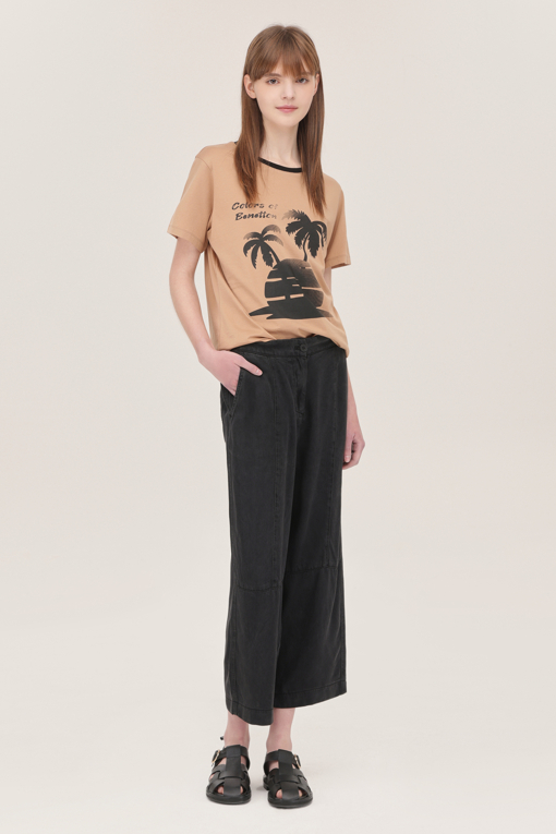https://img.benettonmall.com/PARTS/KB/25S/BATSE2531BG_MB_D5.jpg