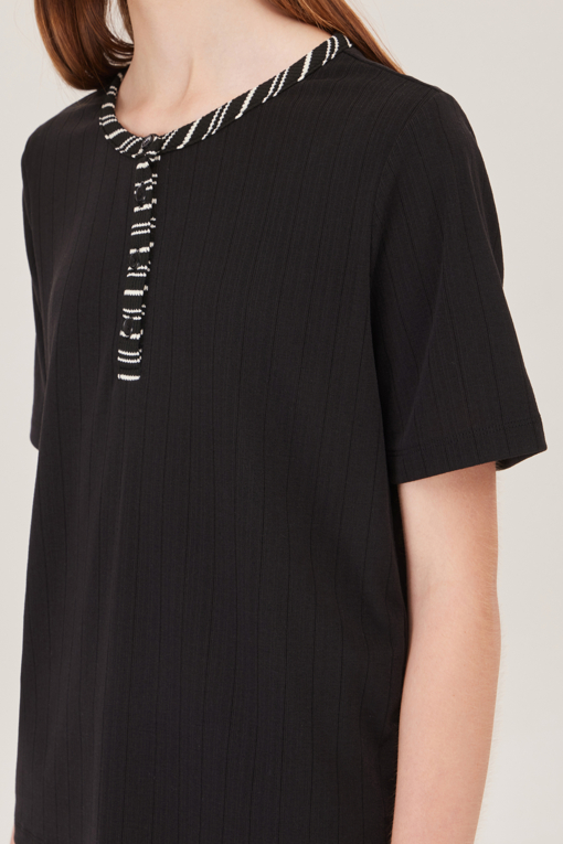 https://img.benettonmall.com/PARTS/KB/25S/BATSE7531BK_MB_D4.jpg