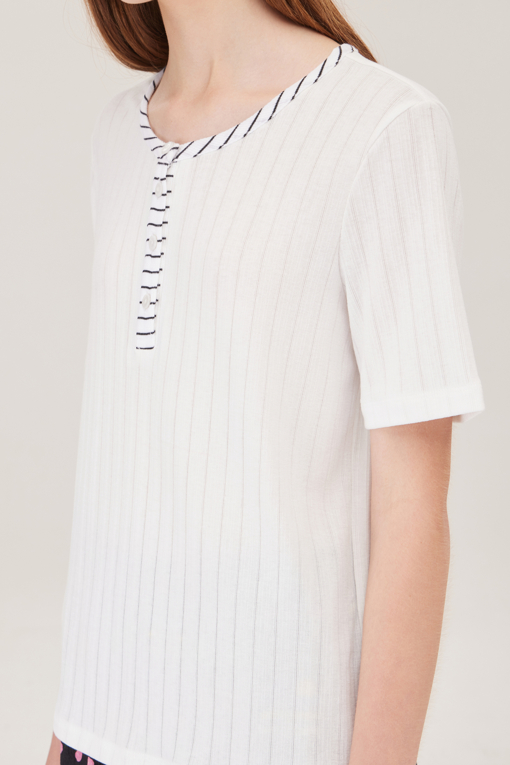 https://img.benettonmall.com/PARTS/KB/25S/BATSE7531IV_MB_D4.jpg