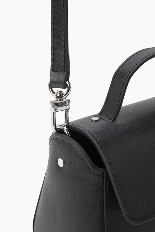 https://img.benettonmall.com/PARTS/KB/25S/BCBG10511BK_MB_D4.jpg