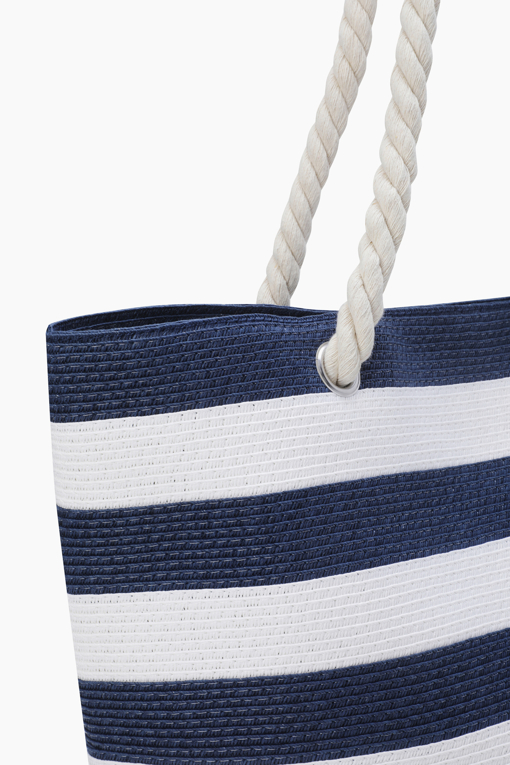 https://img.benettonmall.com/PARTS/KB/25S/BCBG52531NY_MB_D3.jpg
