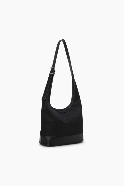 https://img.benettonmall.com/PARTS/KB/25S/BCBG53531BK_MB_D1.jpg