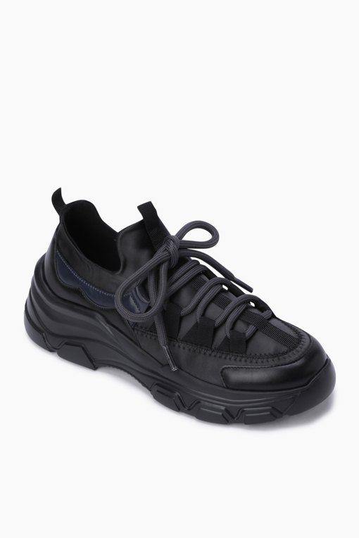 https://img.benettonmall.com/PARTS/KB/25S/BCSH50531BK_MB_D1.jpg